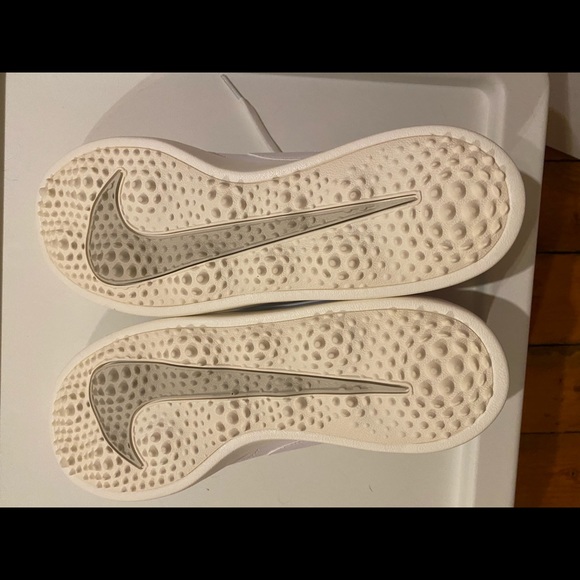 Nike Course Classic White Sneakers sz 7 - BNWOT - Picture 5 of 6